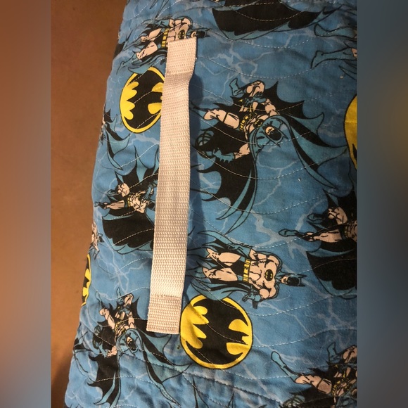 Batman Sleeping Bag Built in Pillow & Blanket - Picture 4 of 7